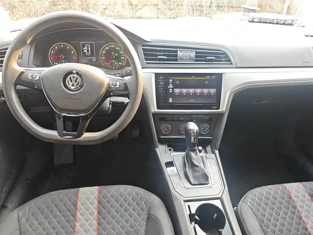Volkswagen Lamando 2021 230TSI DSG Fashion Edition фото 12
