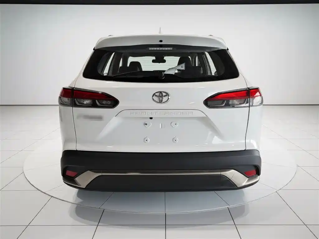 Toyota Frontlander 2022 2.0L CVT Luxury PLUS Edition фото 4