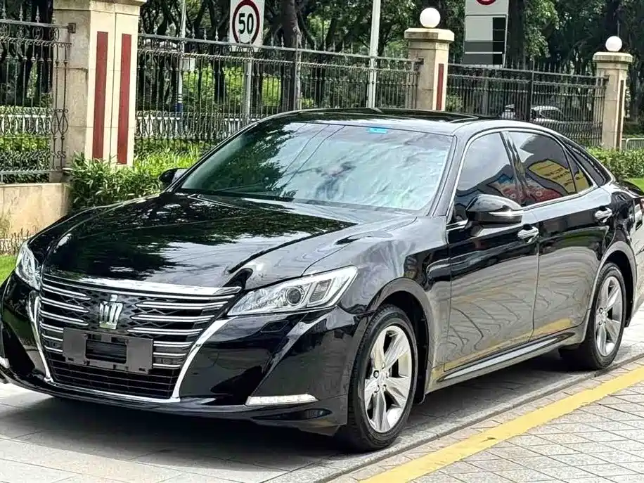Toyota Crown 2015 2.0T Fashion
