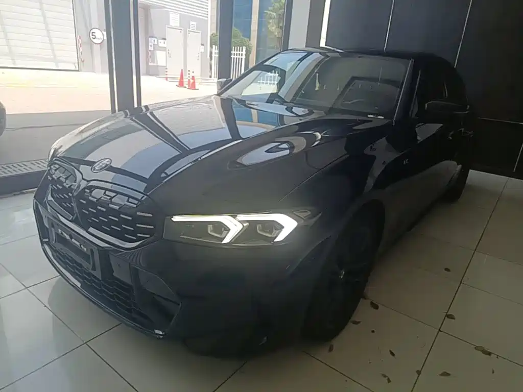 BMW BMW 3 Series 2023 325i M Sport Black Night Package