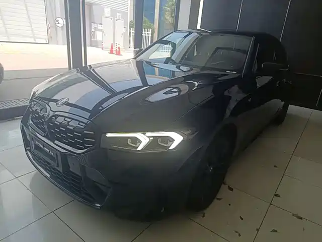  BMW BMW 3 Series 2023 325i M Sport Black Night Package