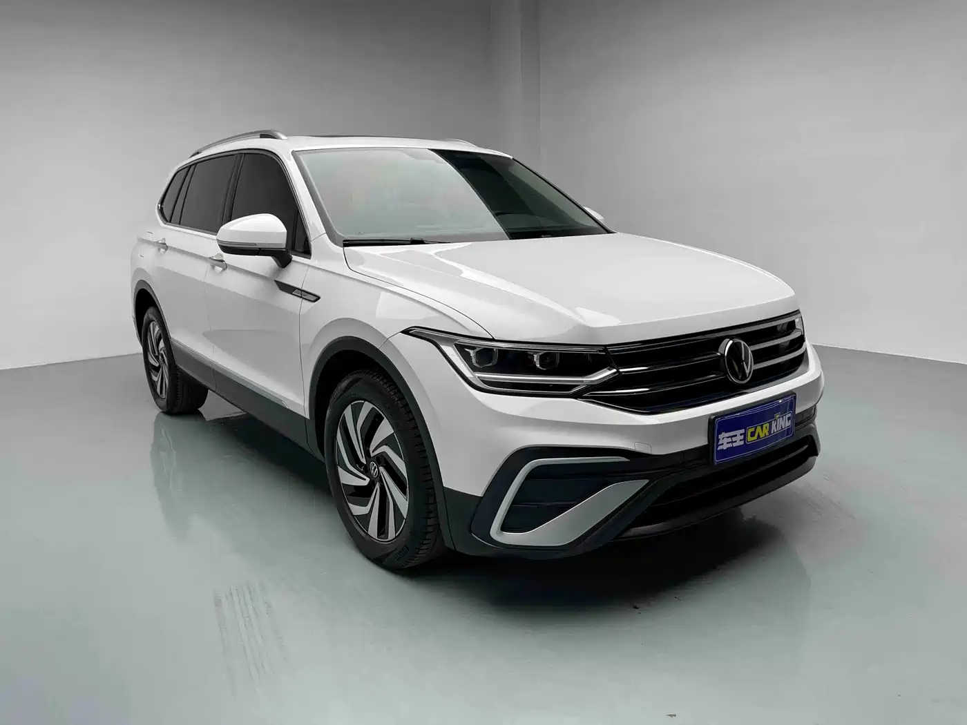 Volkswagen Tiguan L 2022 330TSI Automatic 2WD Smart Edition фото 2