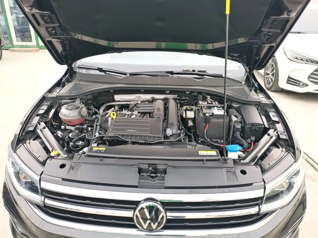 Volkswagen Bora 2024 200TSI DSG Joy Ride PRO Edition фото 20
