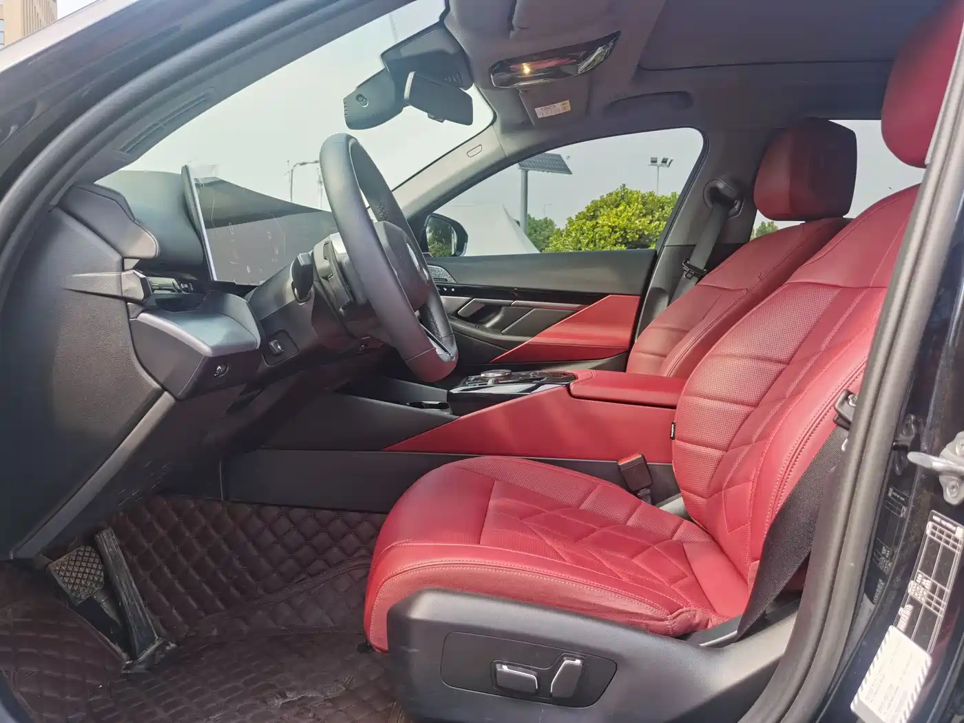 BMW 5 Series 2024 525Li M Sport Package фото 13