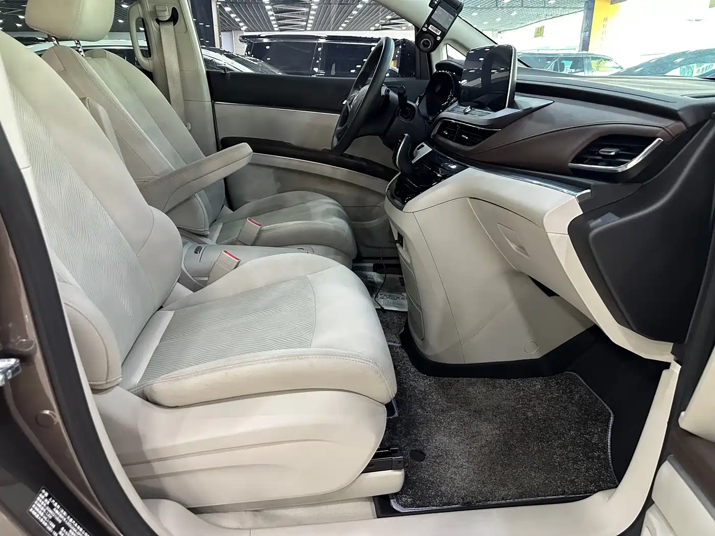 Buick GL8 2023 Model Land Business Class Smart фото 7