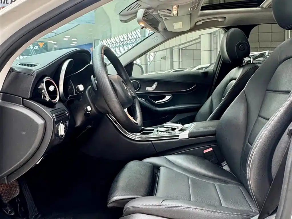 Mercedes-Benz C-Class 2015 Facelift C 180 L Sport фото 16