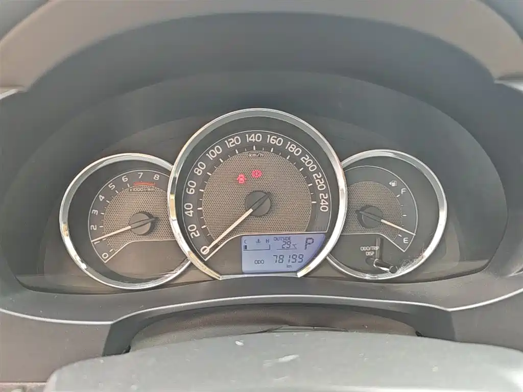 Toyota Levin 2016 1.6G CVT Elite Edition фото 12