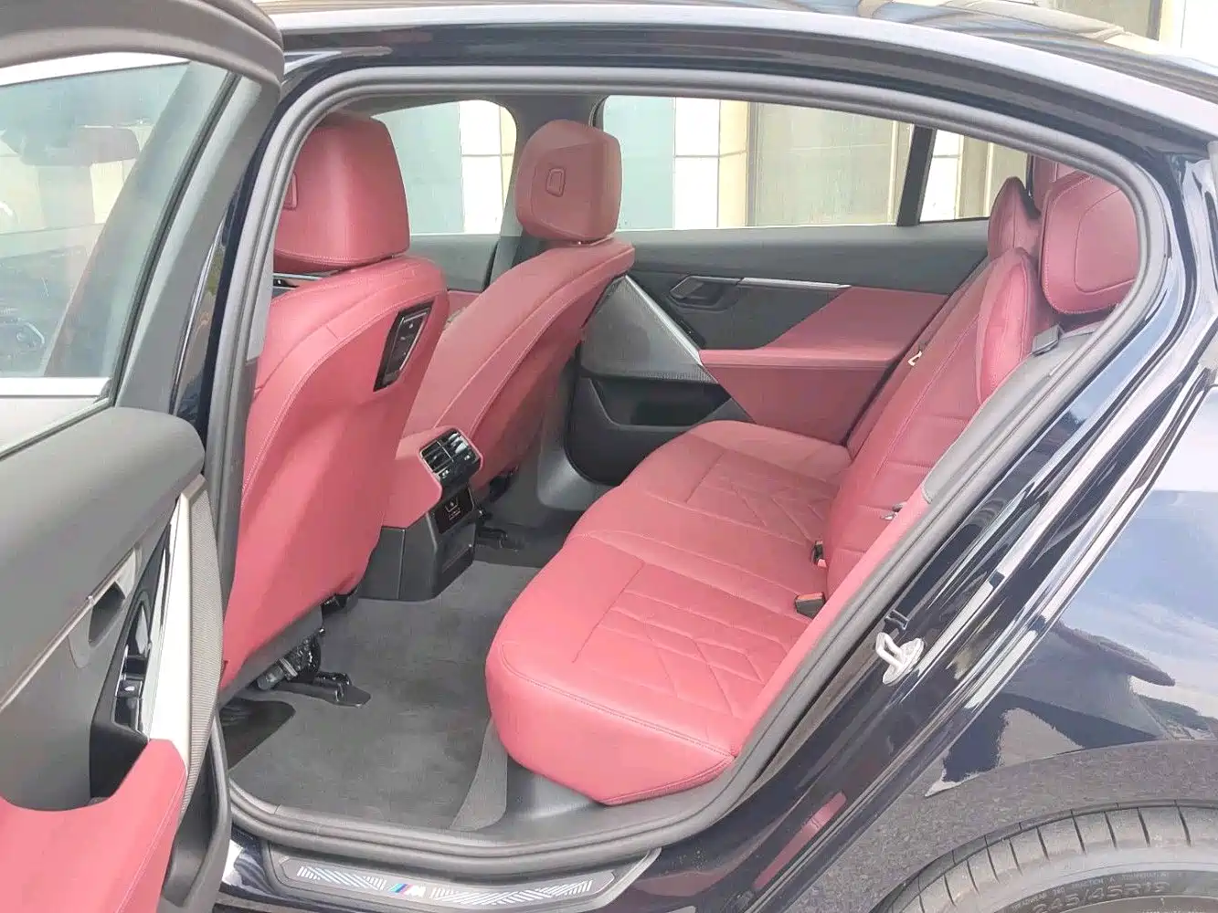 BMW i5 2025 2025 eDrive 35L M Sport Package