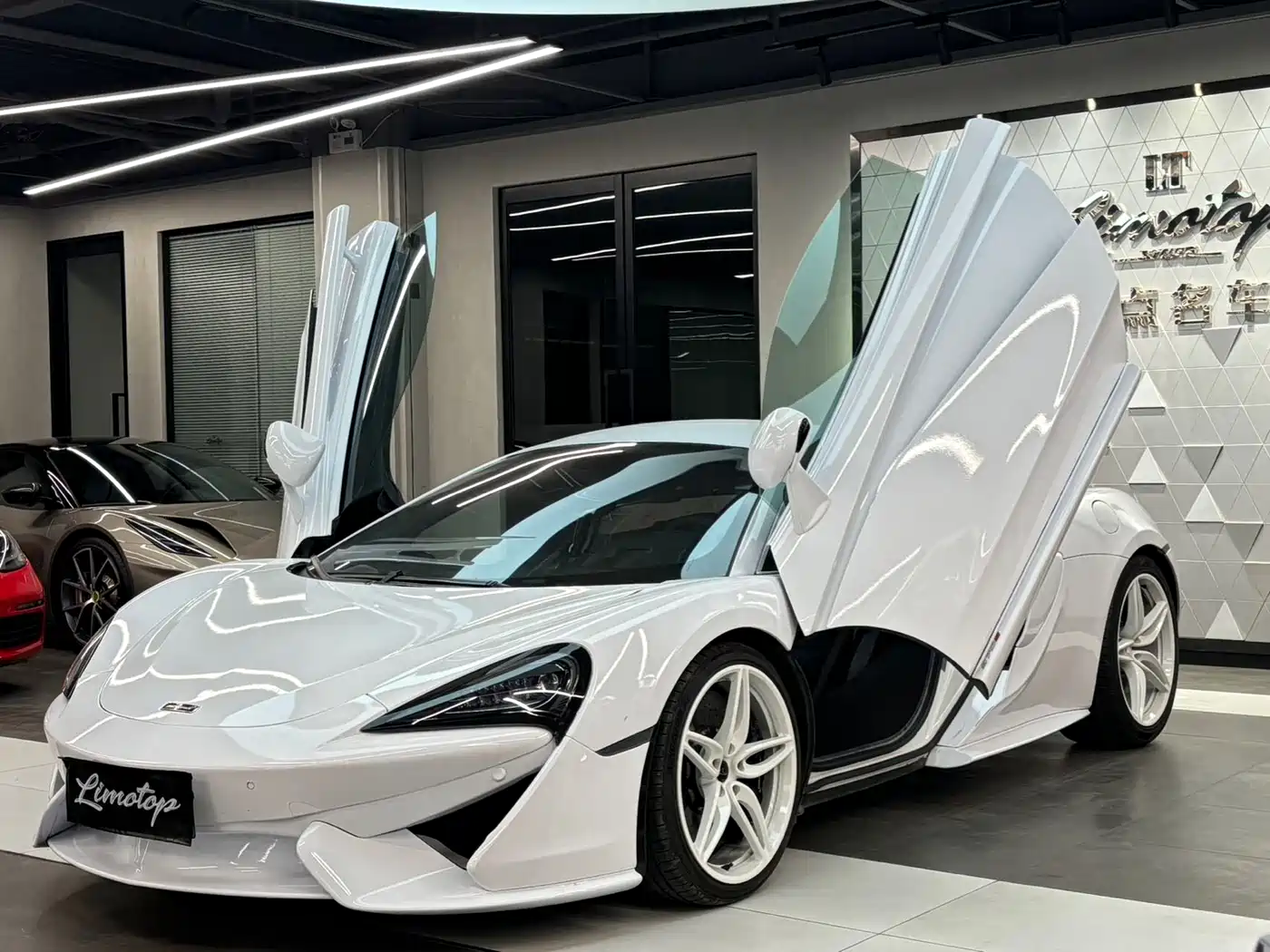 McLaren 570 2016 2015 570S 3.8T Coupe