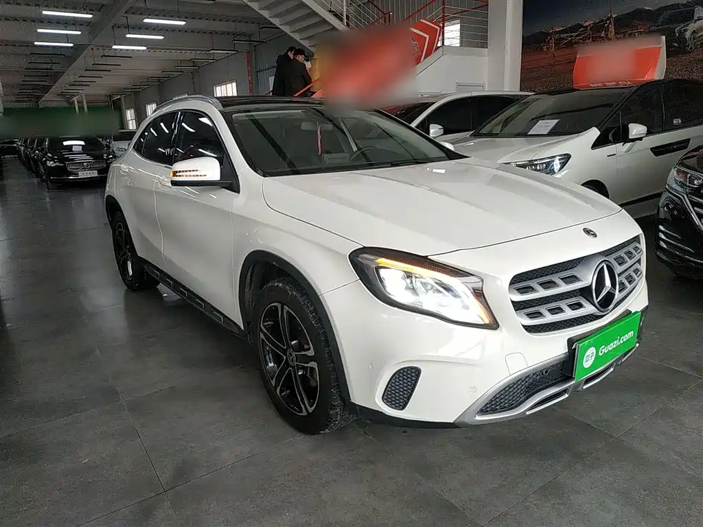 Mercedes-Benz GLA 2018 GLA 200 Fashion фото 20