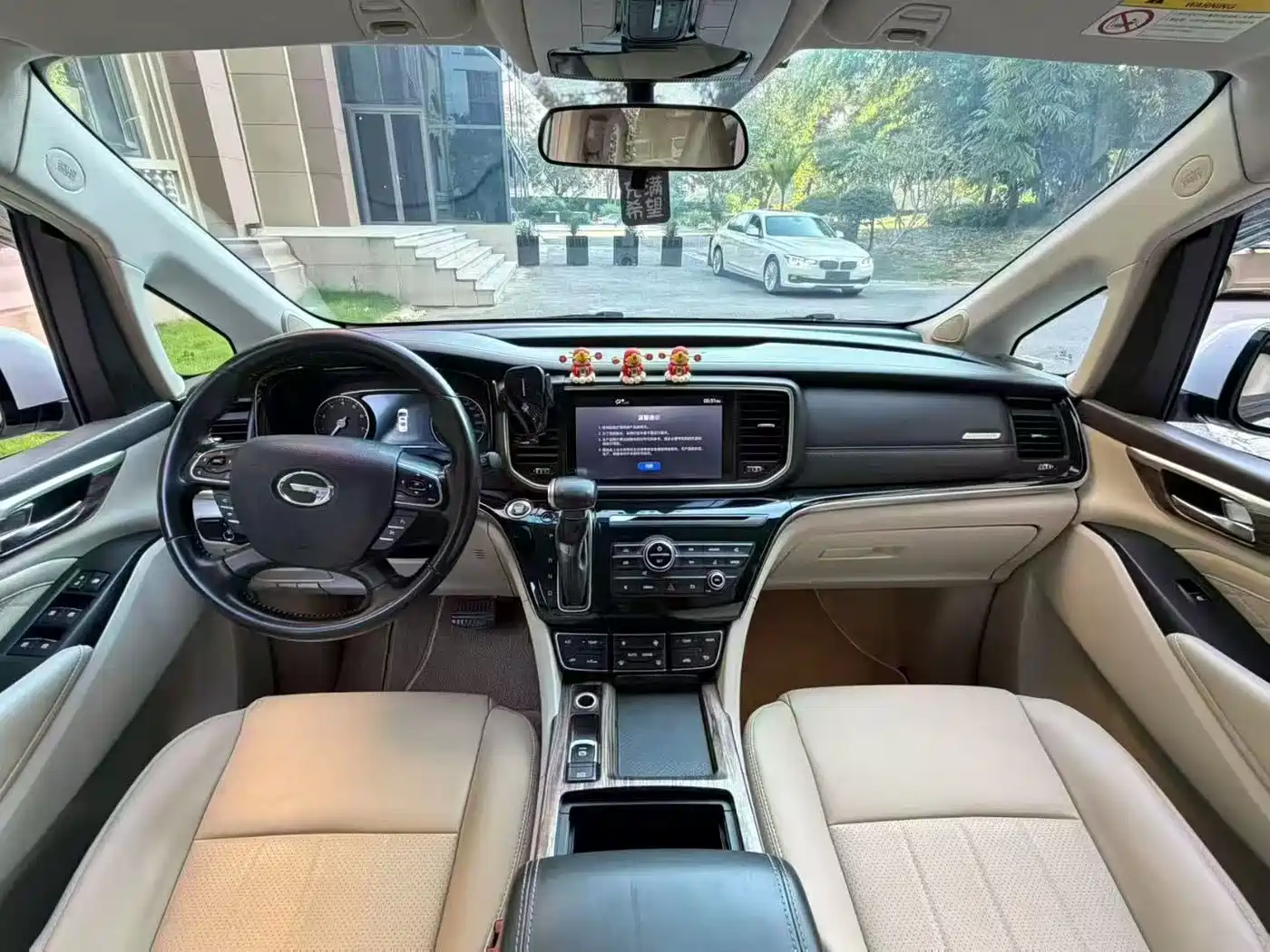 GAC Trumpchi Trumpchi M8 2018 320T Exclusive Edition фото 6