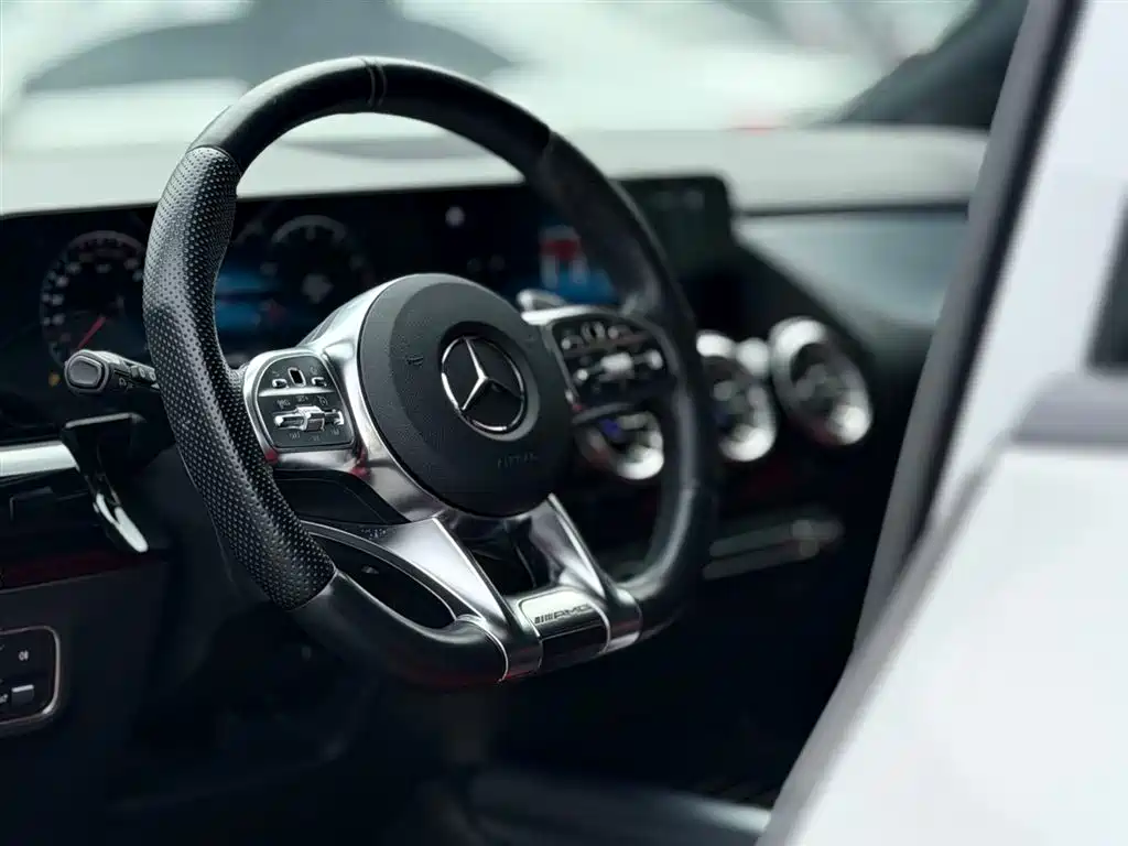 Mercedes-Benz GLA AMG 2022 AMG GLA 35 4MATIC фото 10