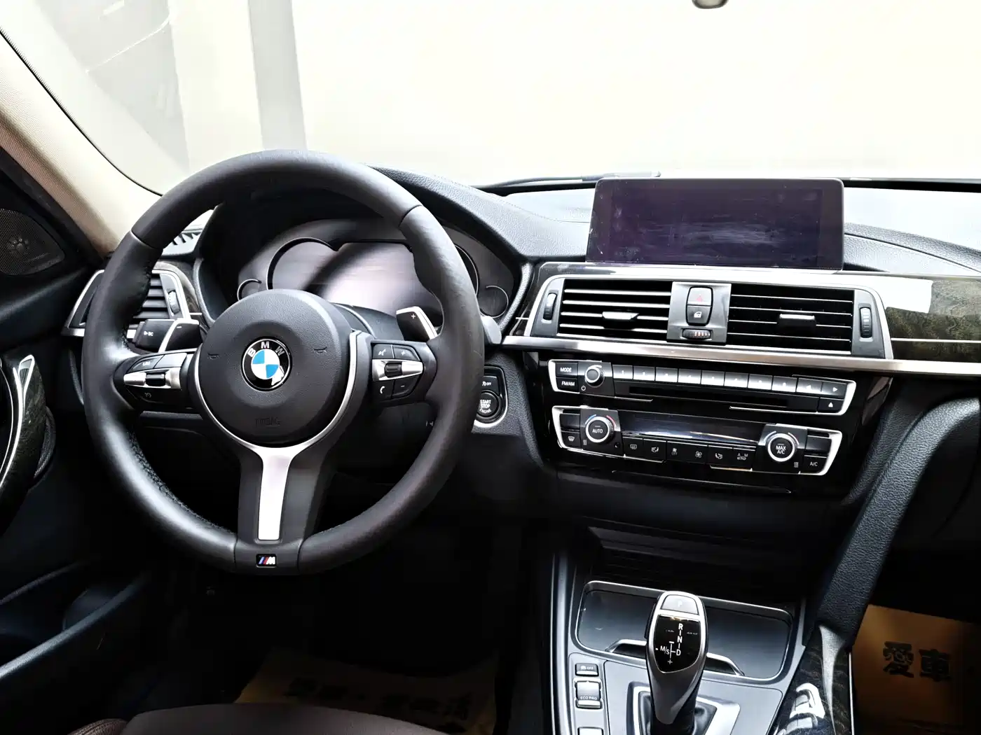 BMW 3 Series 2018 320Li M Sport Black Night Edition фото 7