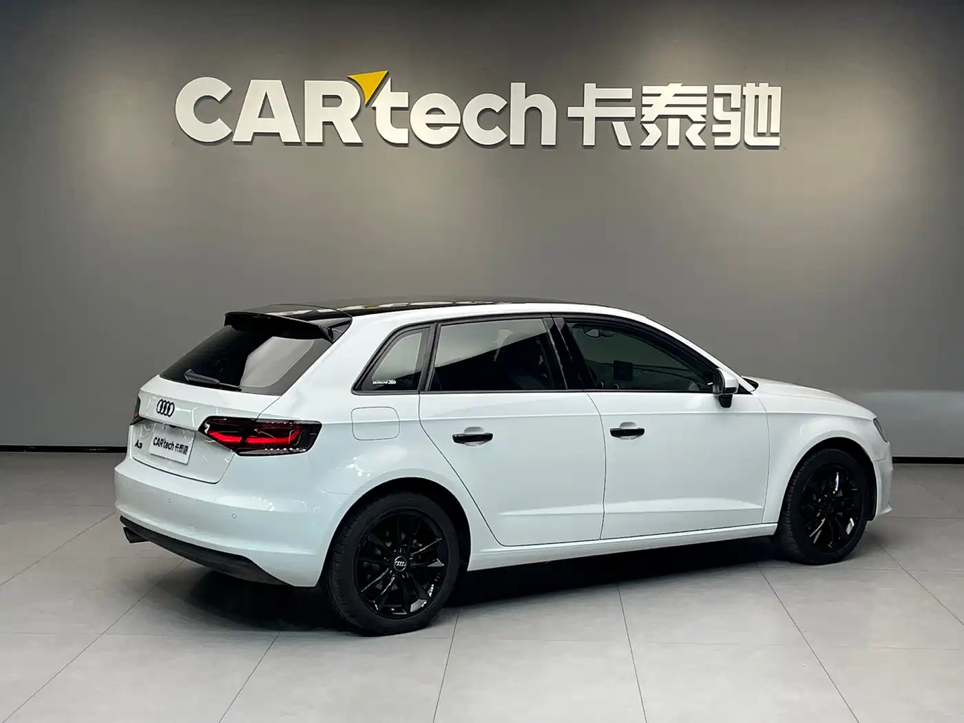 Audi A3 2015 Sportback 35 TFSI Millionth Anniversary Comfort Enjoyment Type фото 4