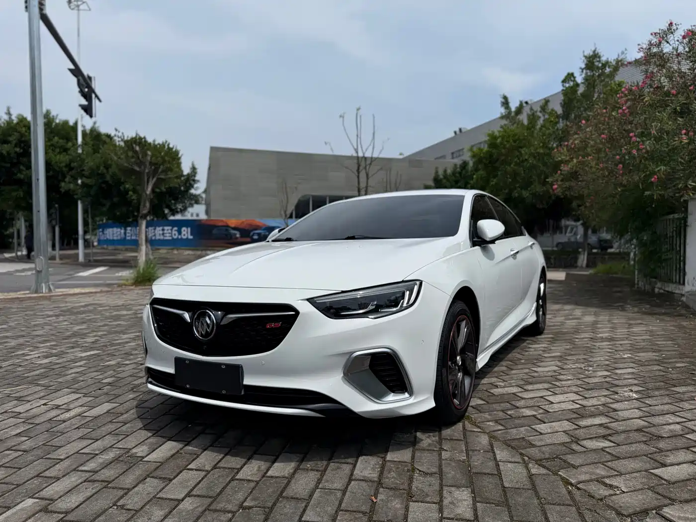 Buick Regal 2017 GS 28T Luxury Model