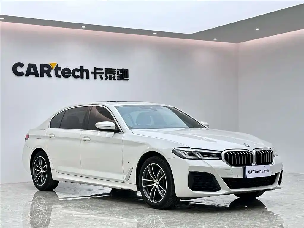 BMW 5 Series 2021 525Li M Sport Package фото 6
