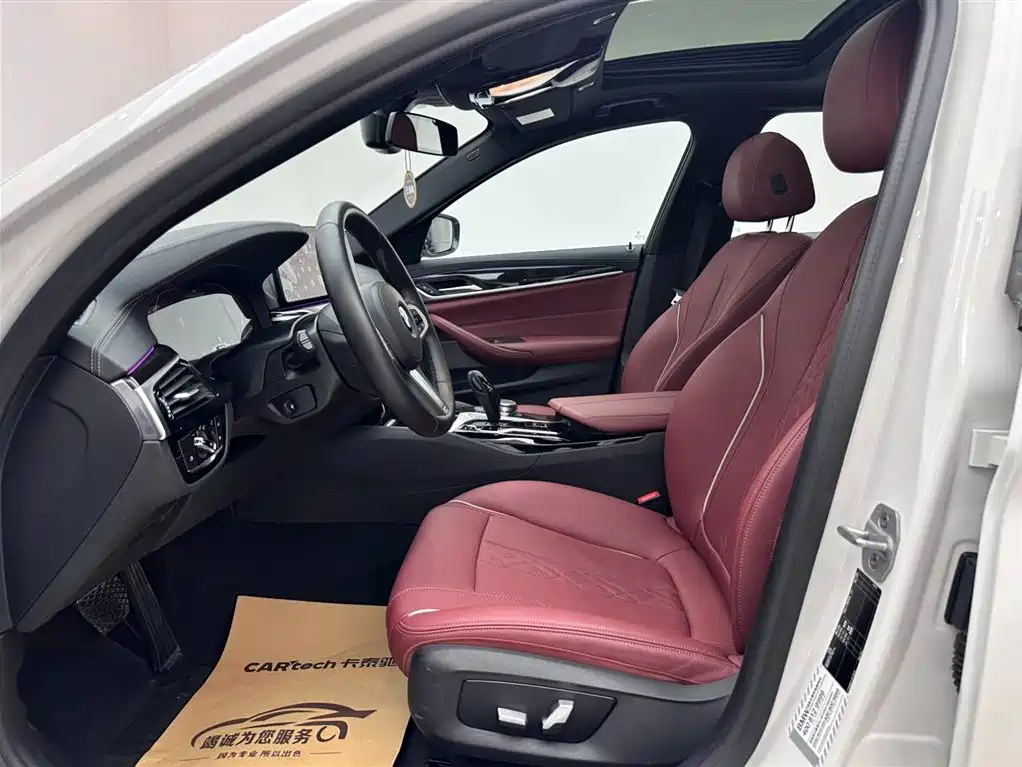BMW 5 Series 2021 525Li M Sport Package фото 8