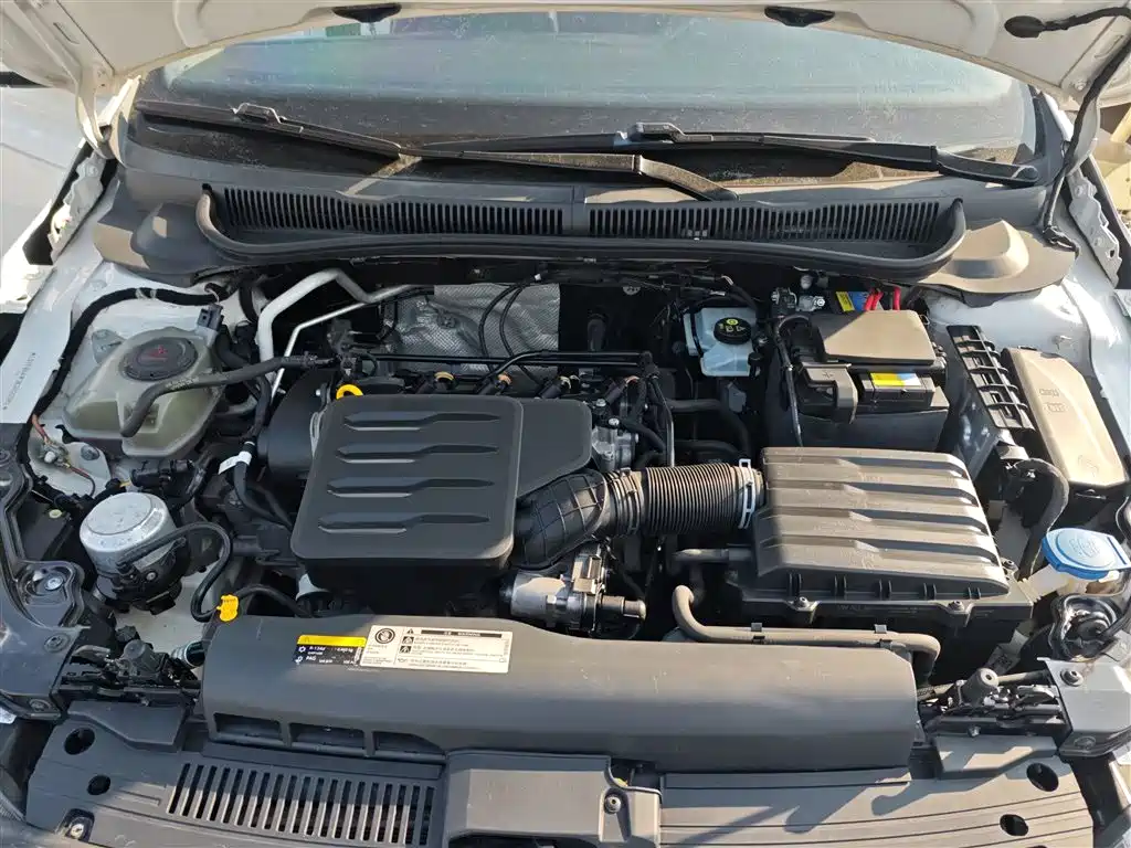 Volkswagen Polo 2019 Plus 1.5L Automatic Colorful Tech Edition фото 20
