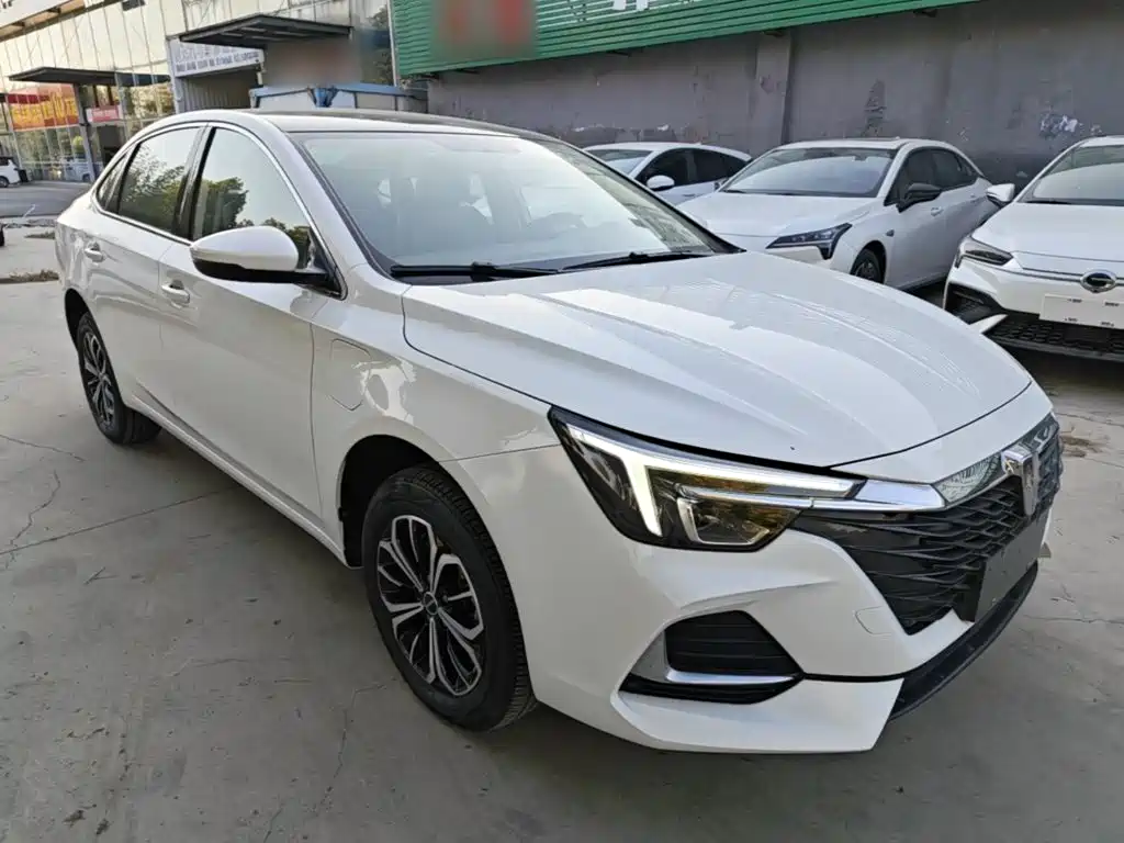 Photo 4 - Roewe i6 MAX EV