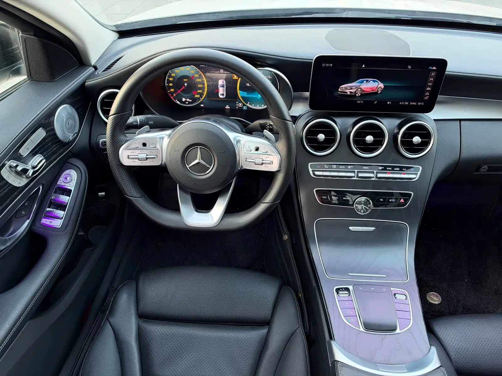 Фото 11 - Mercedes-Benz C-Class