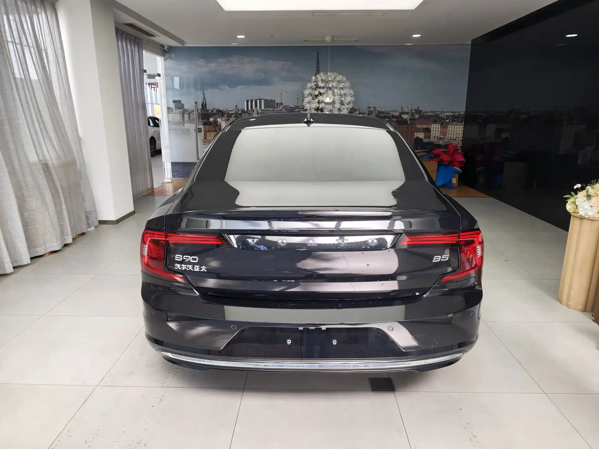Фото 16 - Volvo S90