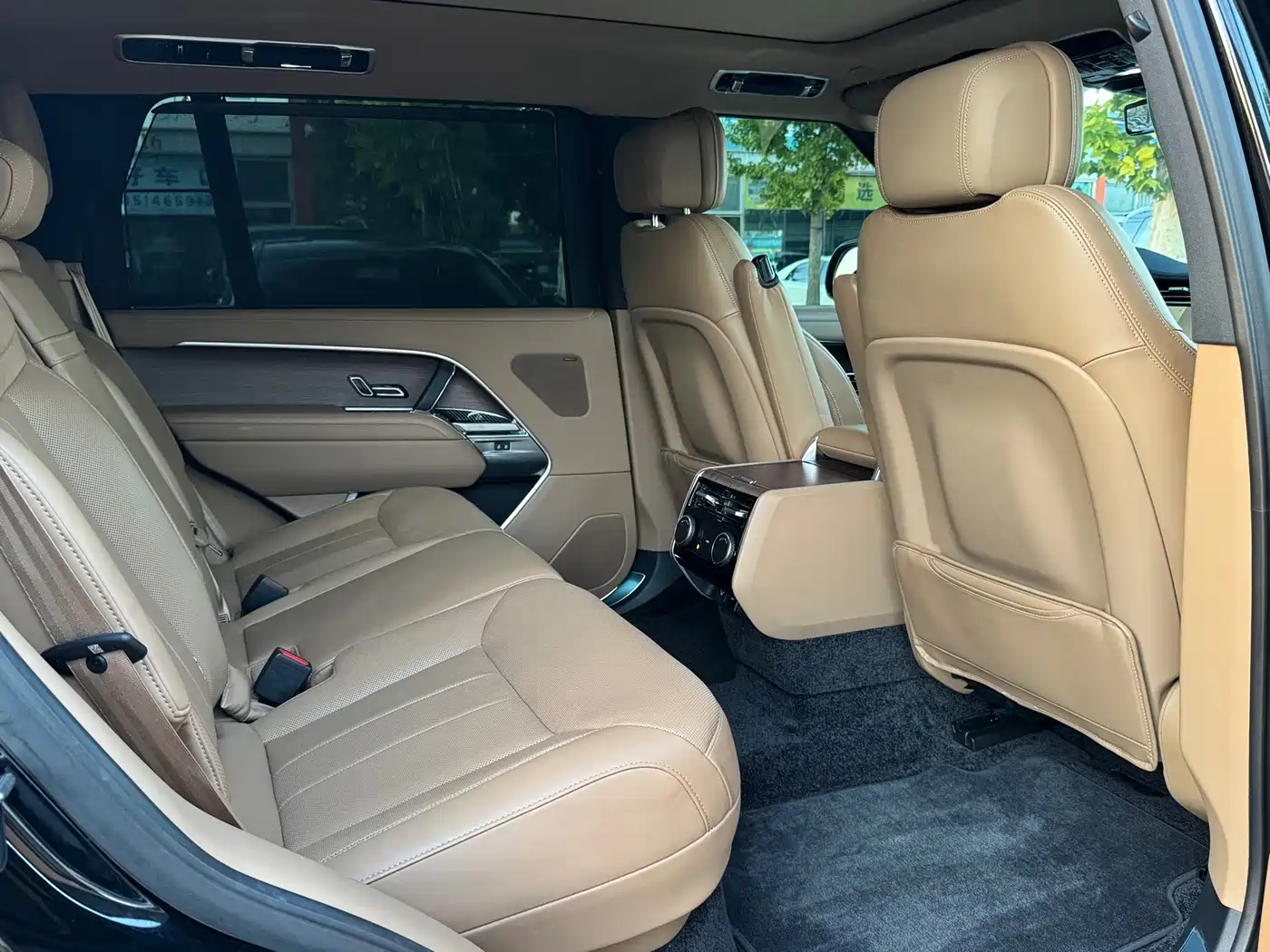 Land Rover Range Rover 2025 2025 3.0 L6 400PS Flourishing Era Extended Wheelbase