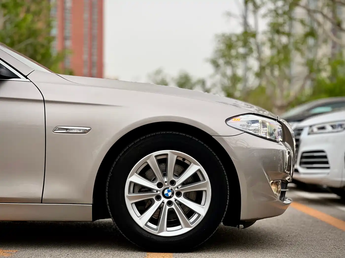 BMW 5 Series 2012 523Li Leadership фото 44