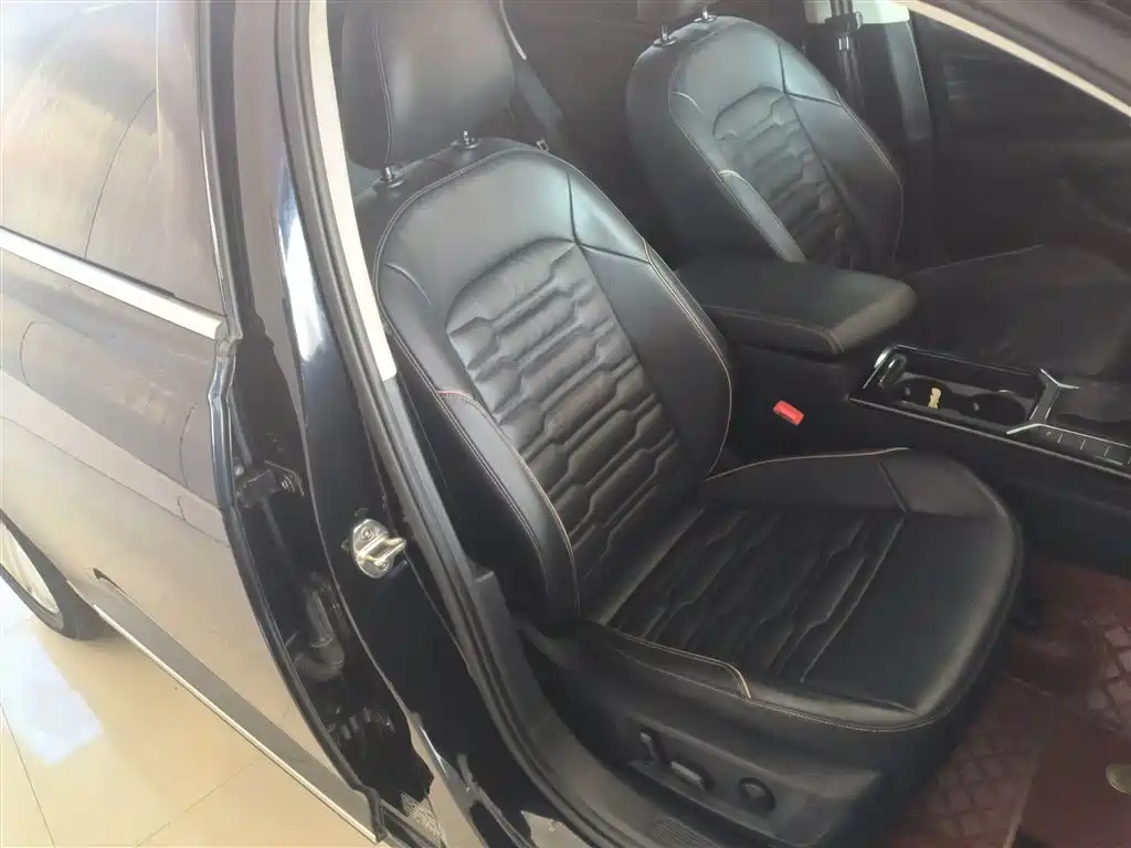Volkswagen Passat 2019 330TSI Elite Version China VI фото 17