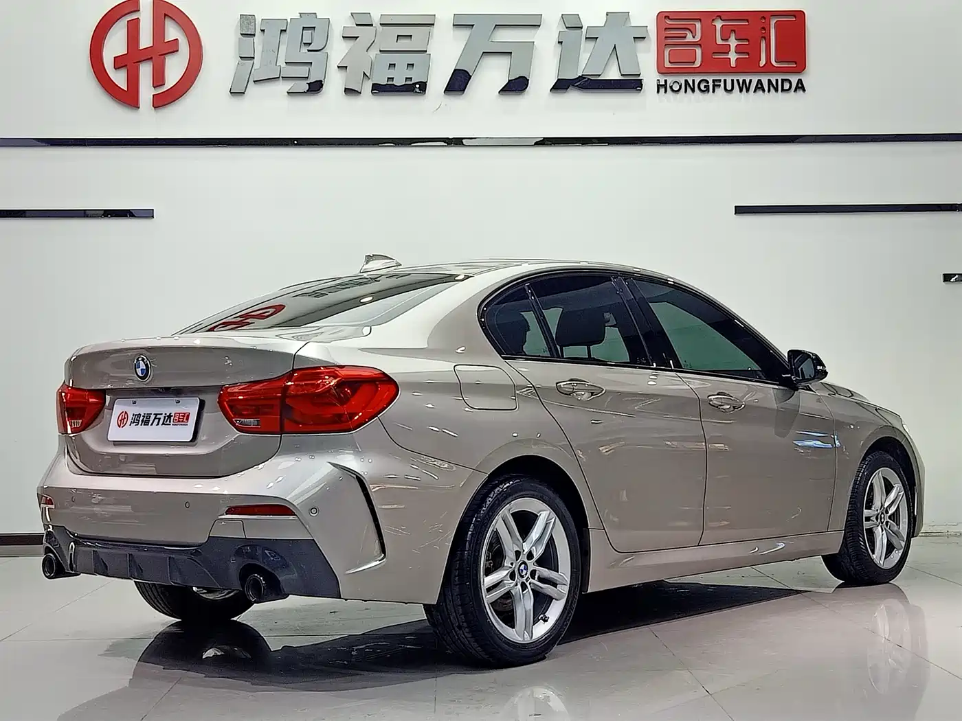 BMW 1 Series 2021 Facelift 120i M Sport Shadow Edition фото 4