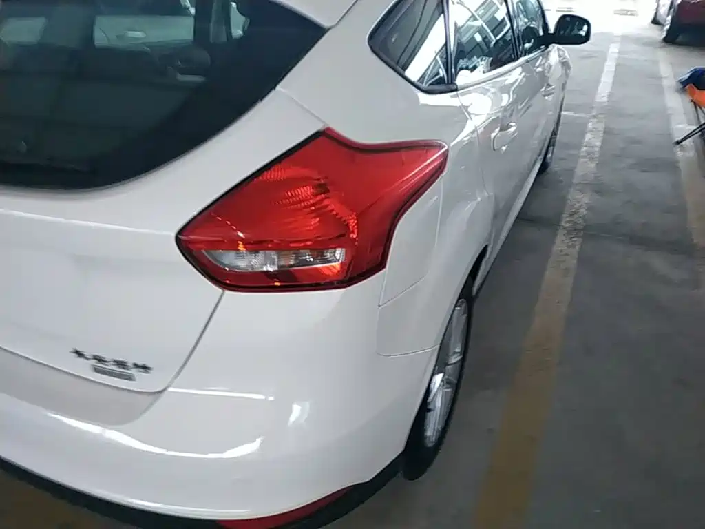 Ford Focus 2018 2018 Hatchback Classic EcoBoost 125 Automatic Super Trend Smart Edition