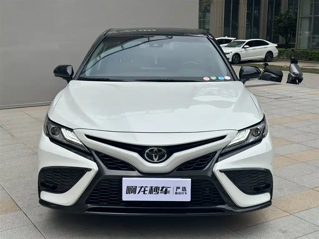 Toyota Camry 2022 2.0S Knight Edition фото 3