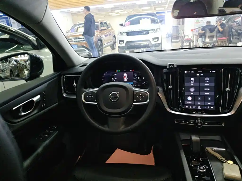VOLVO S60