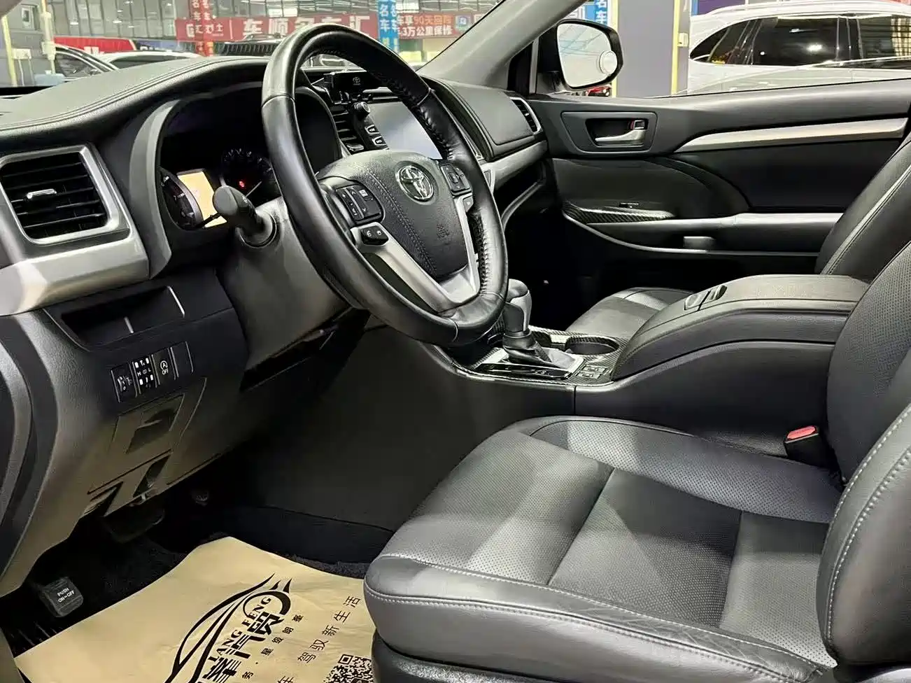 Toyota Highlander 2017 2.0T 2WD Premium 7-Seater фото 11