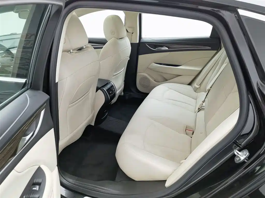 Buick LaCrosse 2019 28T Elite Edition фото 15