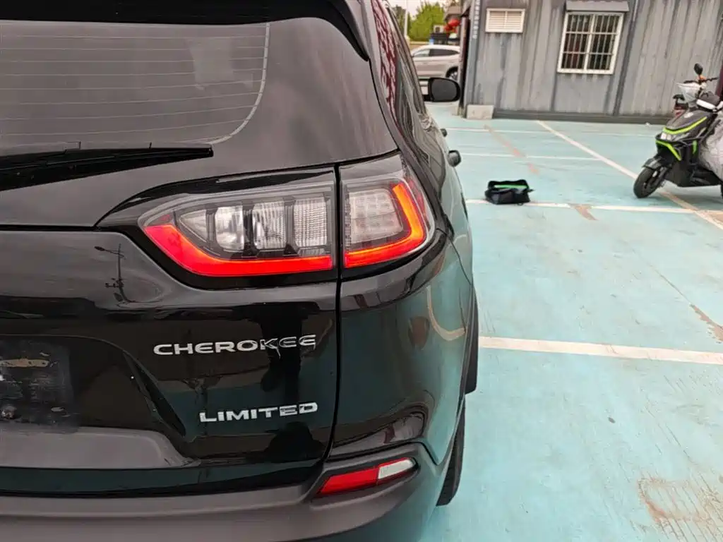 Jeep Cherokee 2019 2019 2.0T 2WD Smart Edition China V