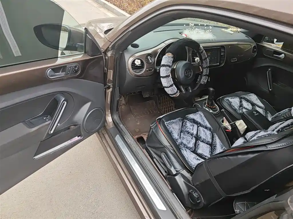 Volkswagen Beetle 2014 1.2TSI Fashion Edition фото 14