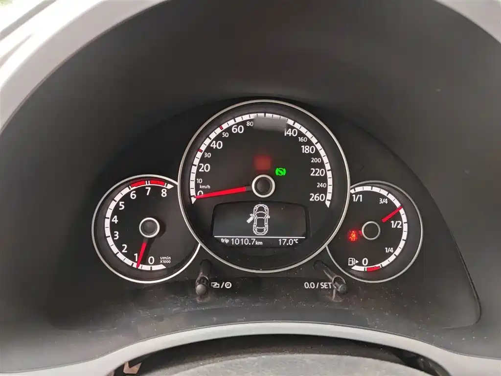 Volkswagen Beetle 2014 1.2TSI Fashion Edition фото 4