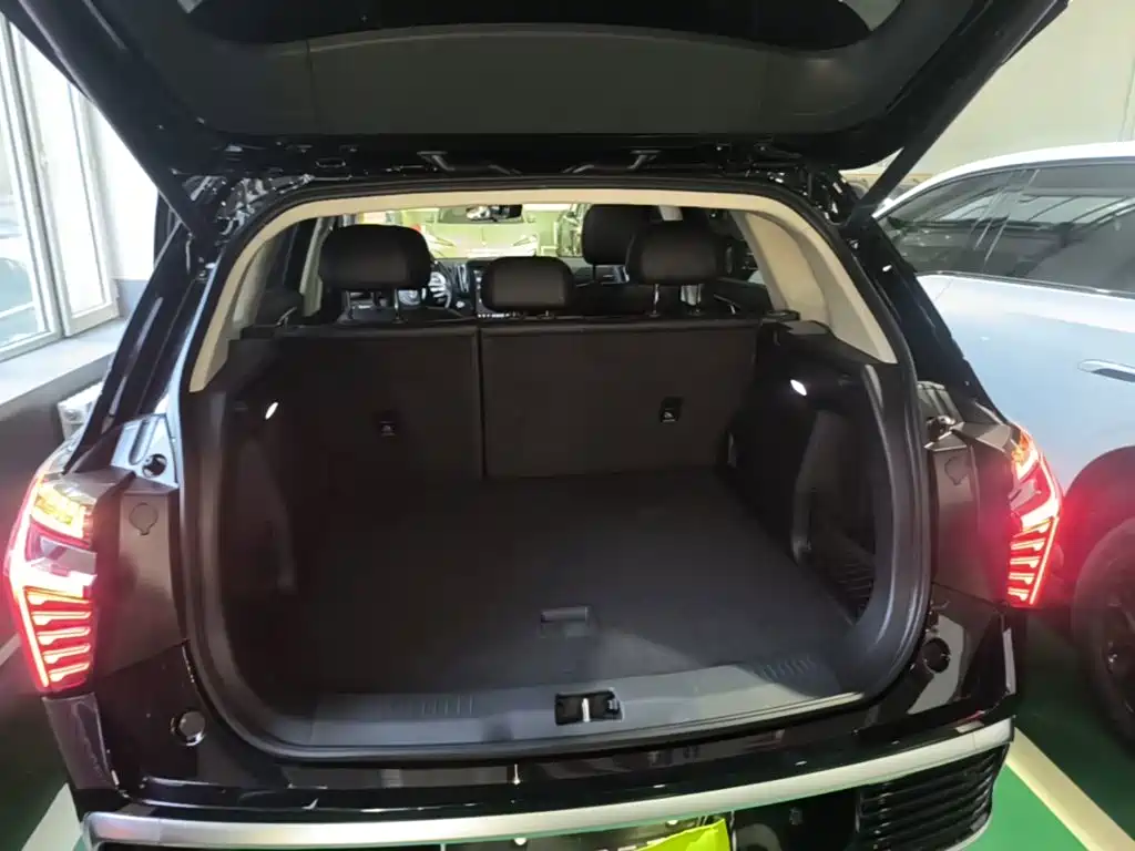 Hongqi HS3 PHEV 2026 2025 125km Jingwei PLUS 2 Million Commemorative Edition