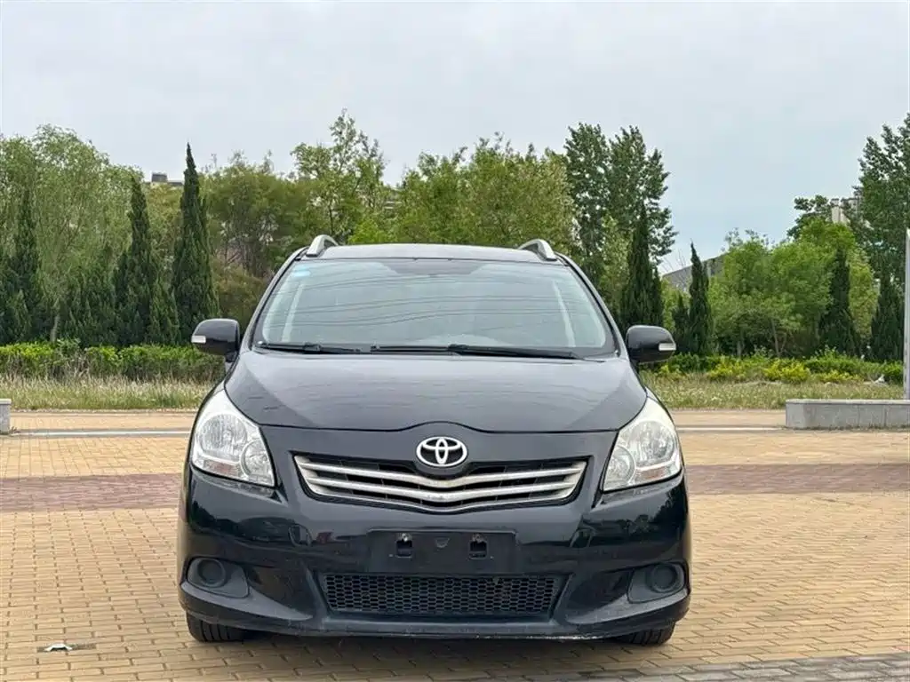 Toyota E'Z 2014 Xingyao 180E CVT Elite фото 2