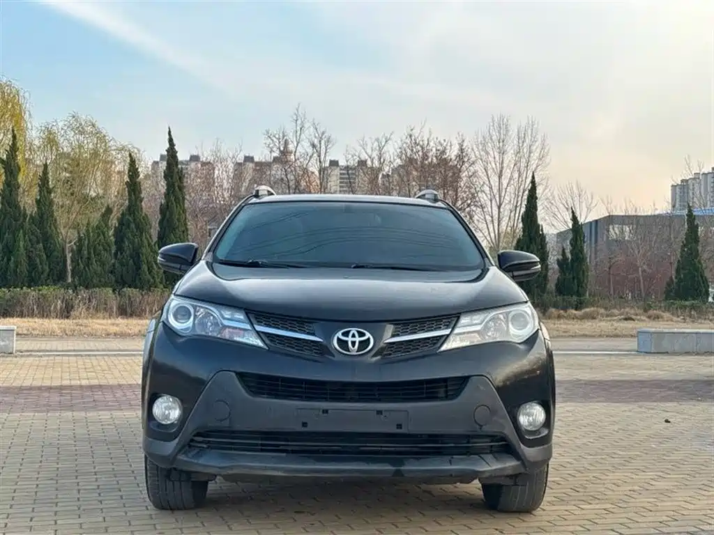 Toyota RAV4 Rongfang 2013 2.0L CVT 4WD Pioneer фото 2