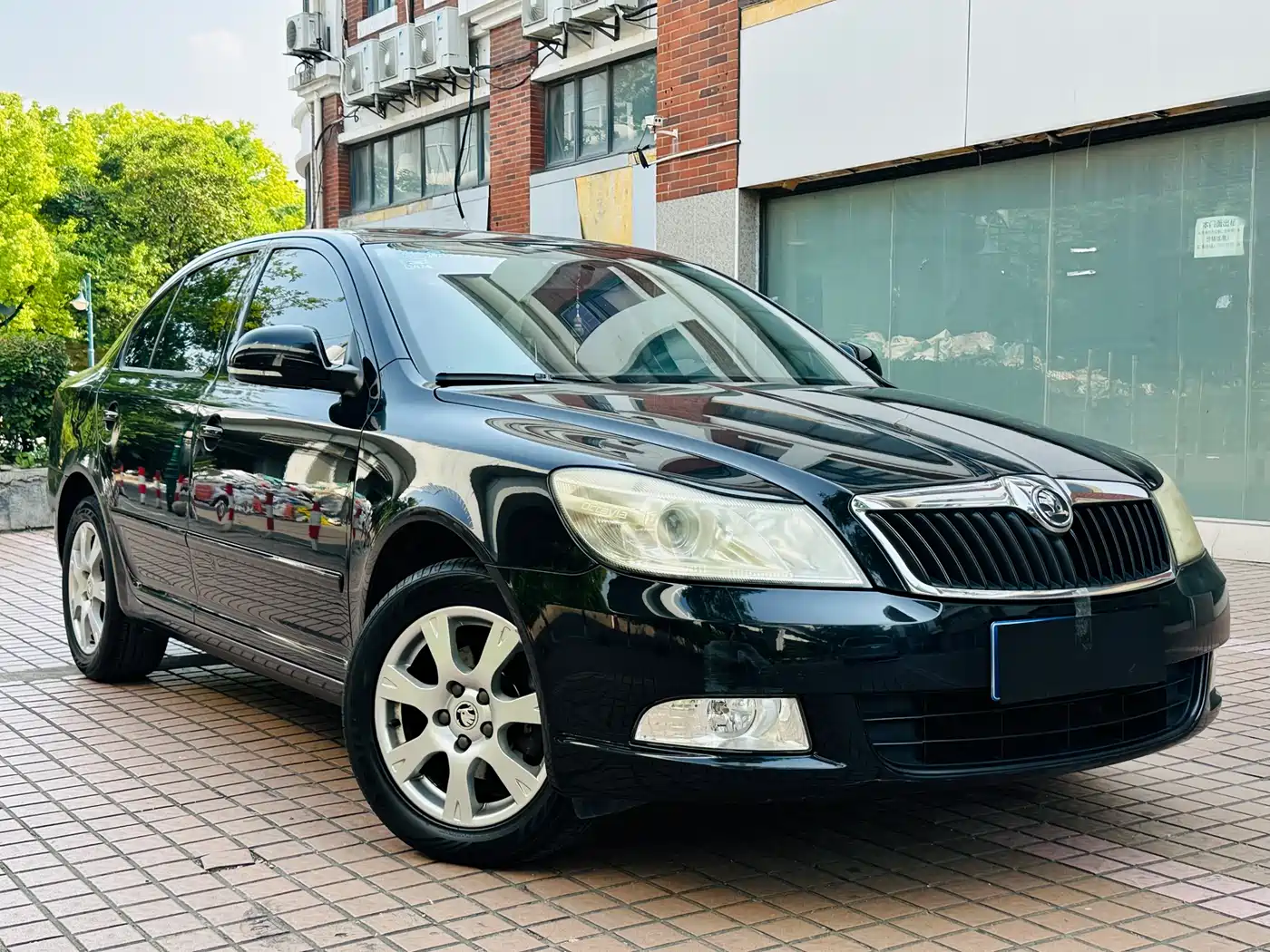 Škoda Octavia 2014 1.6L Auto Yijie Edition фото 3