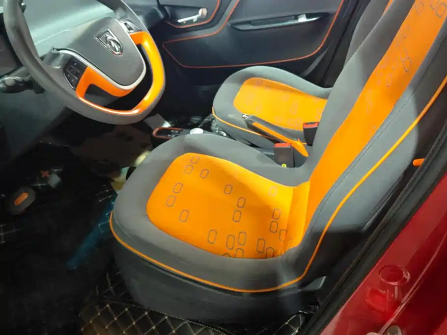 BAOJUN E100