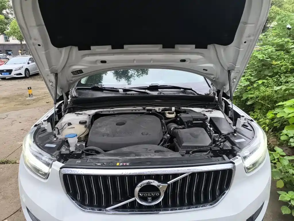 Volvo XC40 2022 2022 Model T4 AWD Smart Drive Fashion Edition