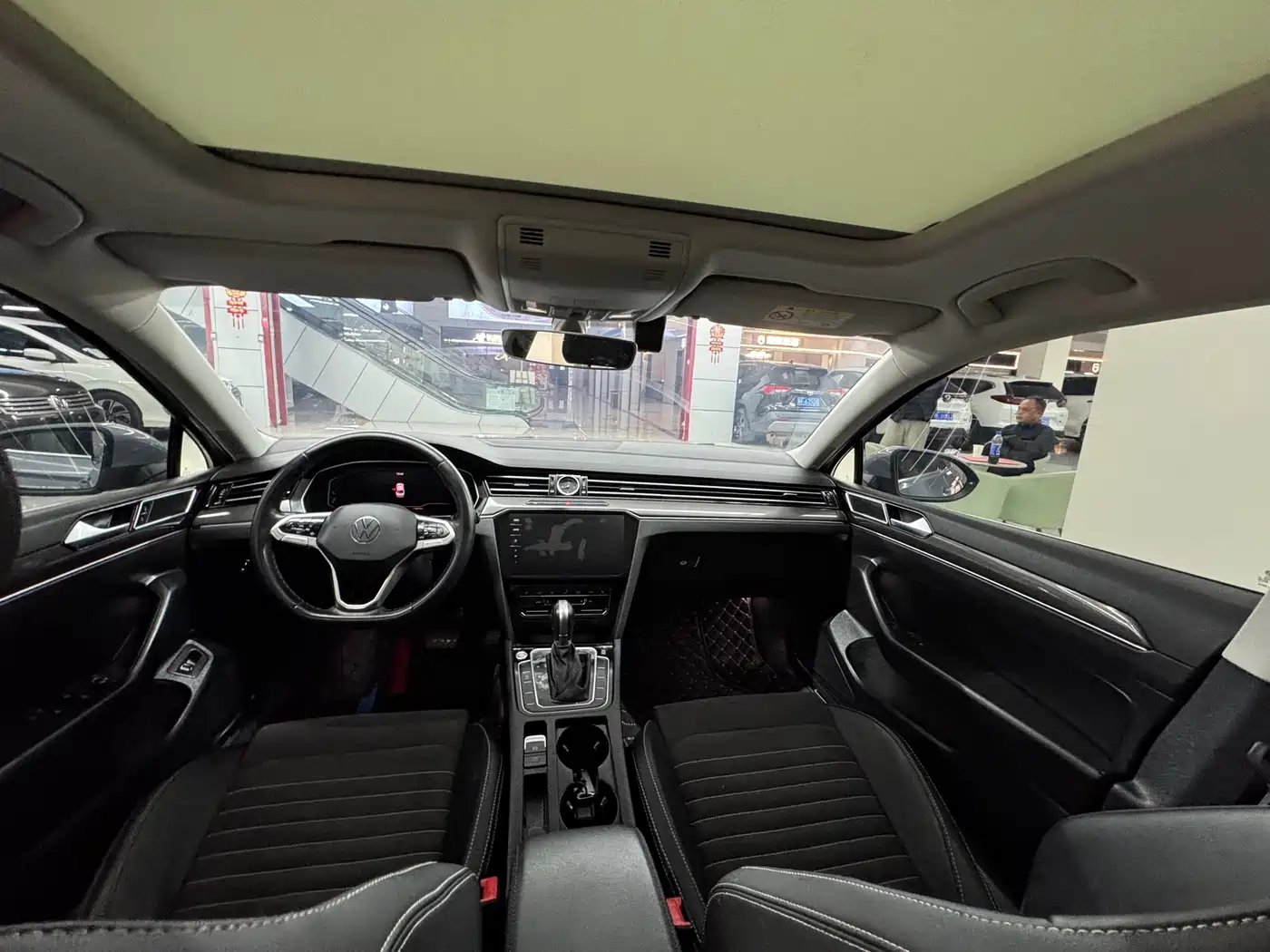 Volkswagen Magotan 2020 330TSI DSG Leading фото 11