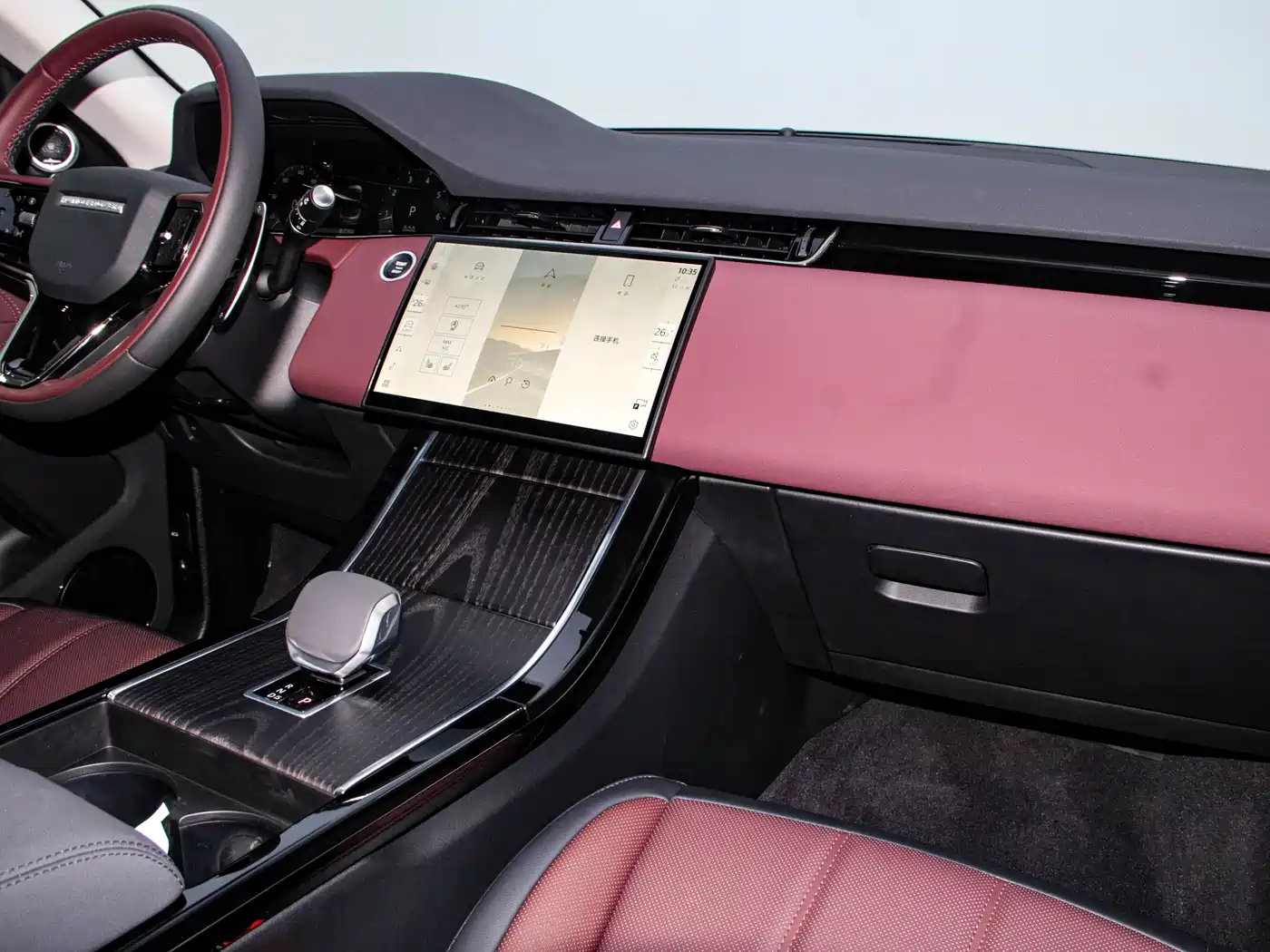Land Rover Range Rover Evoque 2024 Range Rover Evoque L 249PS Light Master Edition фото 6