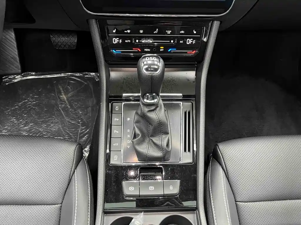 Škoda Superb 2024 2023 Facelift TSI280 DSG Premium Edition