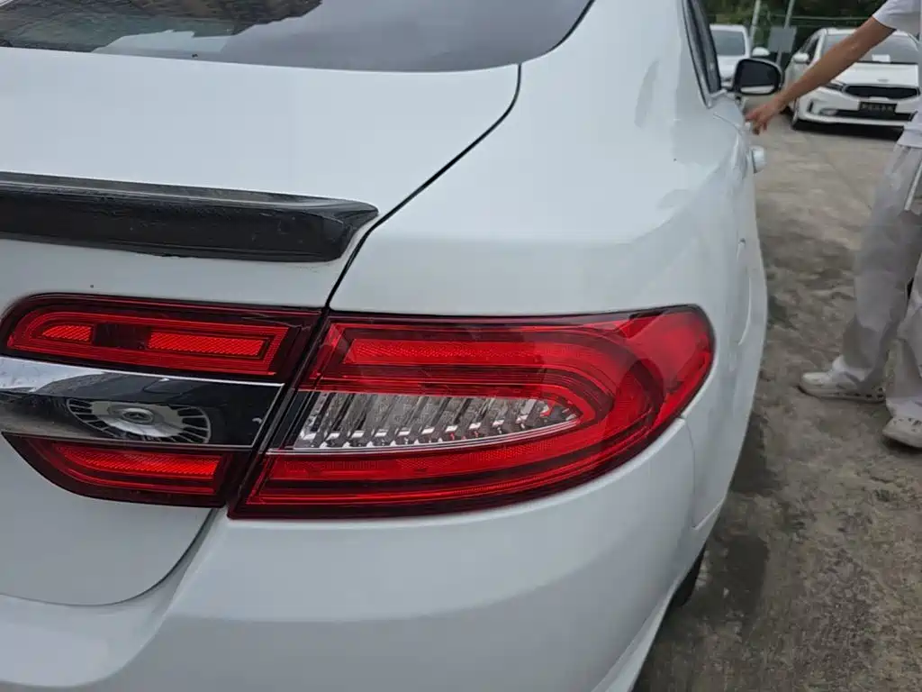 Фото 8 - Jaguar XF