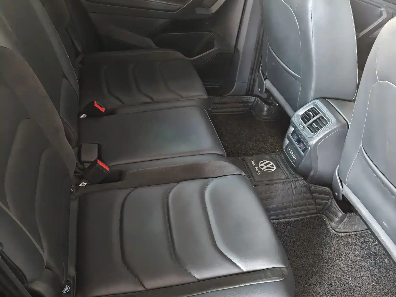 Фото 9 - Volkswagen Tiguan L