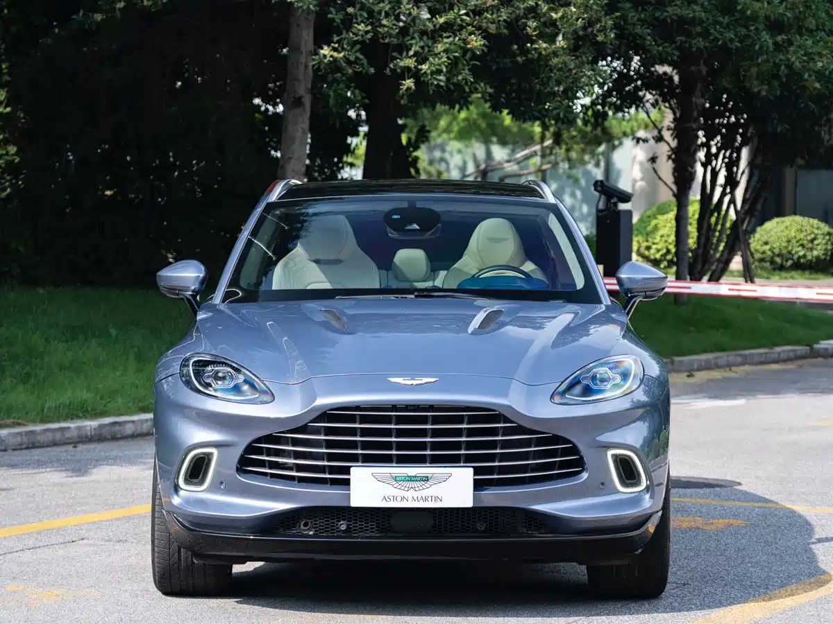 Aston Martin DBX 2022 2022 4.0T V8