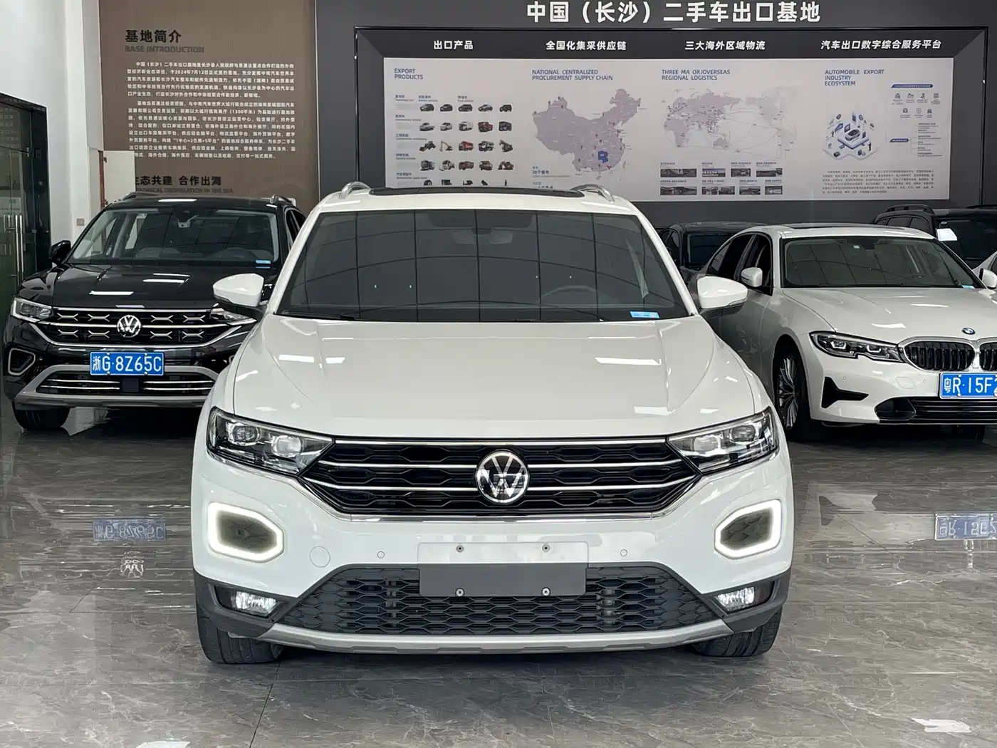 Volkswagen T-ROC 2021 Facelift 280TSI DSG 4WD Luxury Smart Connect Edition фото 2